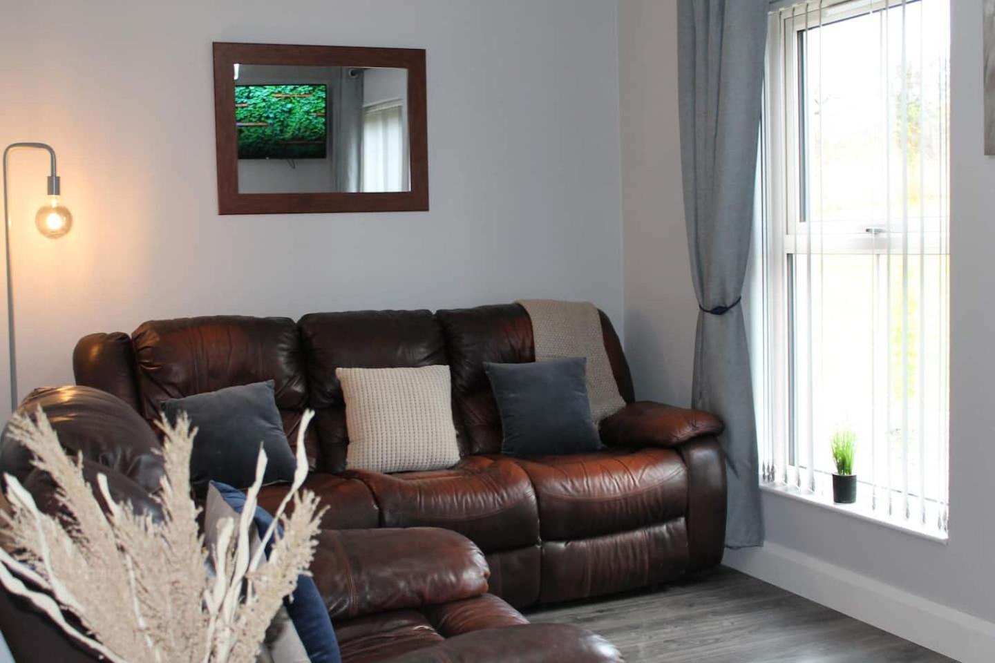 Forest View & Hot Tub Farm stay *