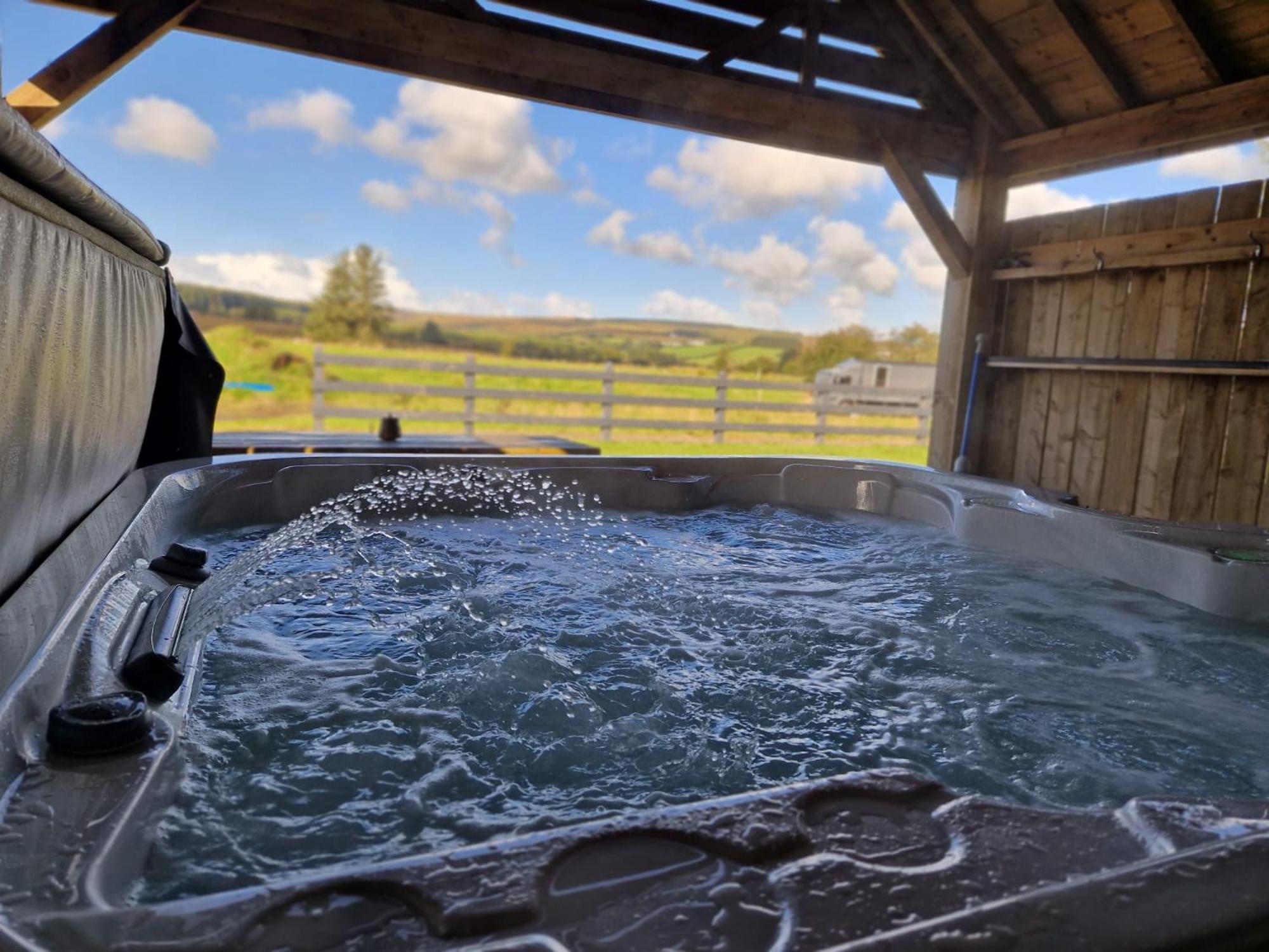 Forest View & Hot Tub Farm stay
